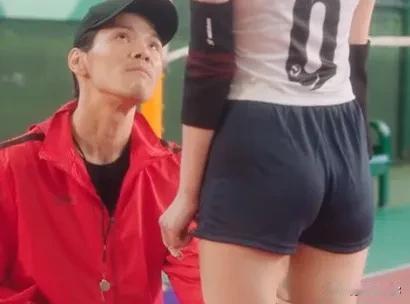 向佐的演技舒适圈在于演变态，因为他不需要演，只需要做最真实的自己就可以了。虽然是