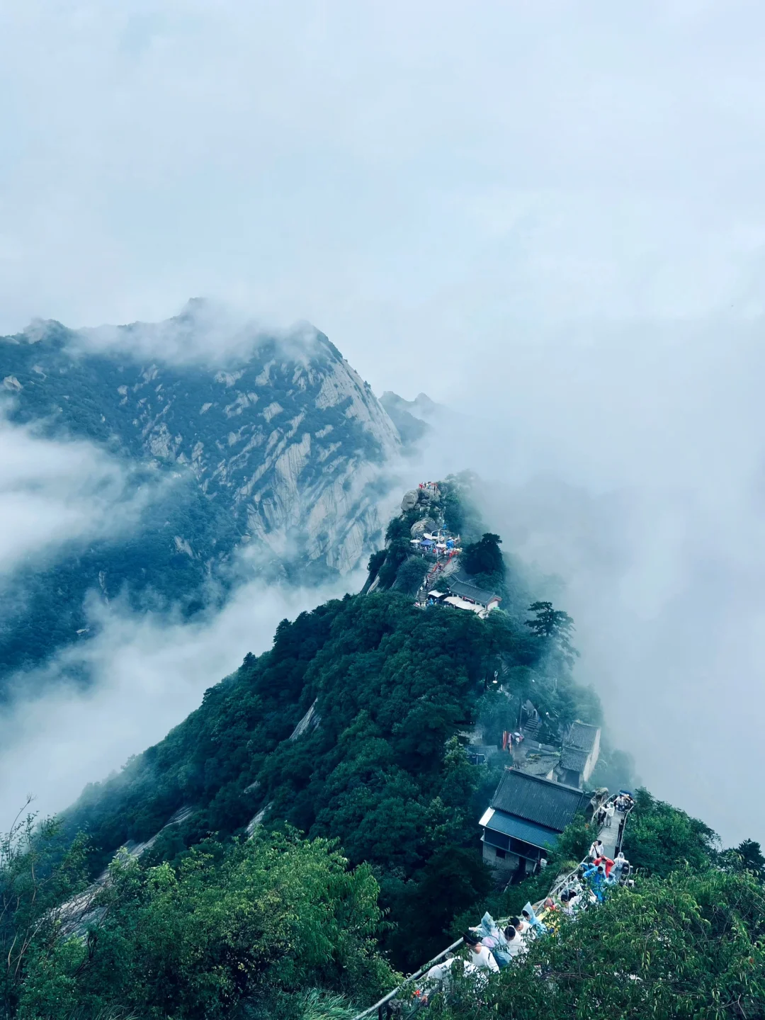 华山现状，雨天的华山是水墨画！！