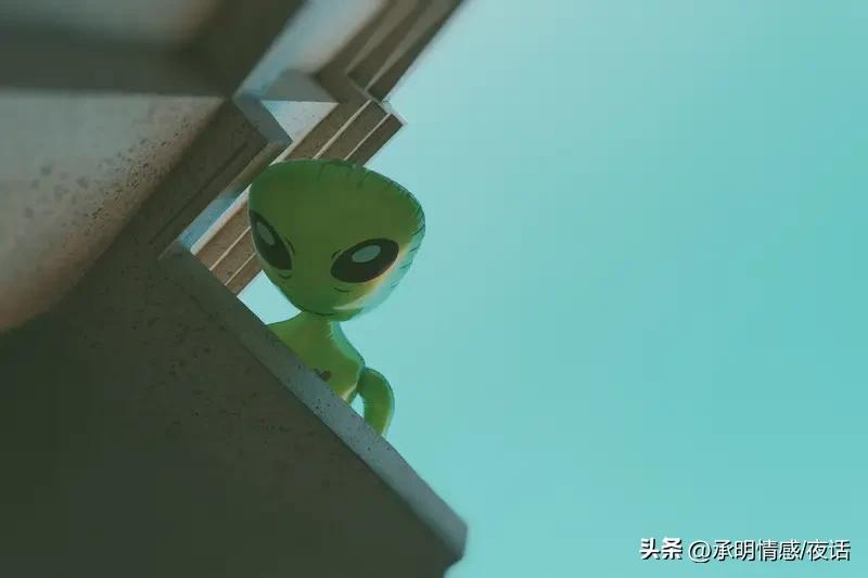 好家伙！如今科学家慌得不行：找不到外星人不可怕，就怕宇宙根本没人！

     