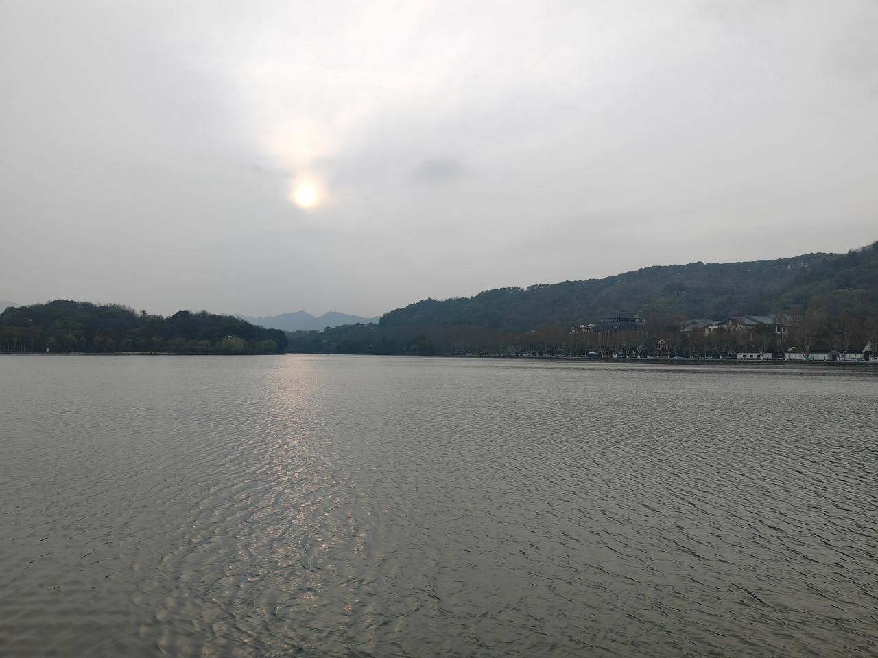 命运命运，命在先运在后。要改变命运，唯有在“运”字上做文章。运的本质是变。变，应