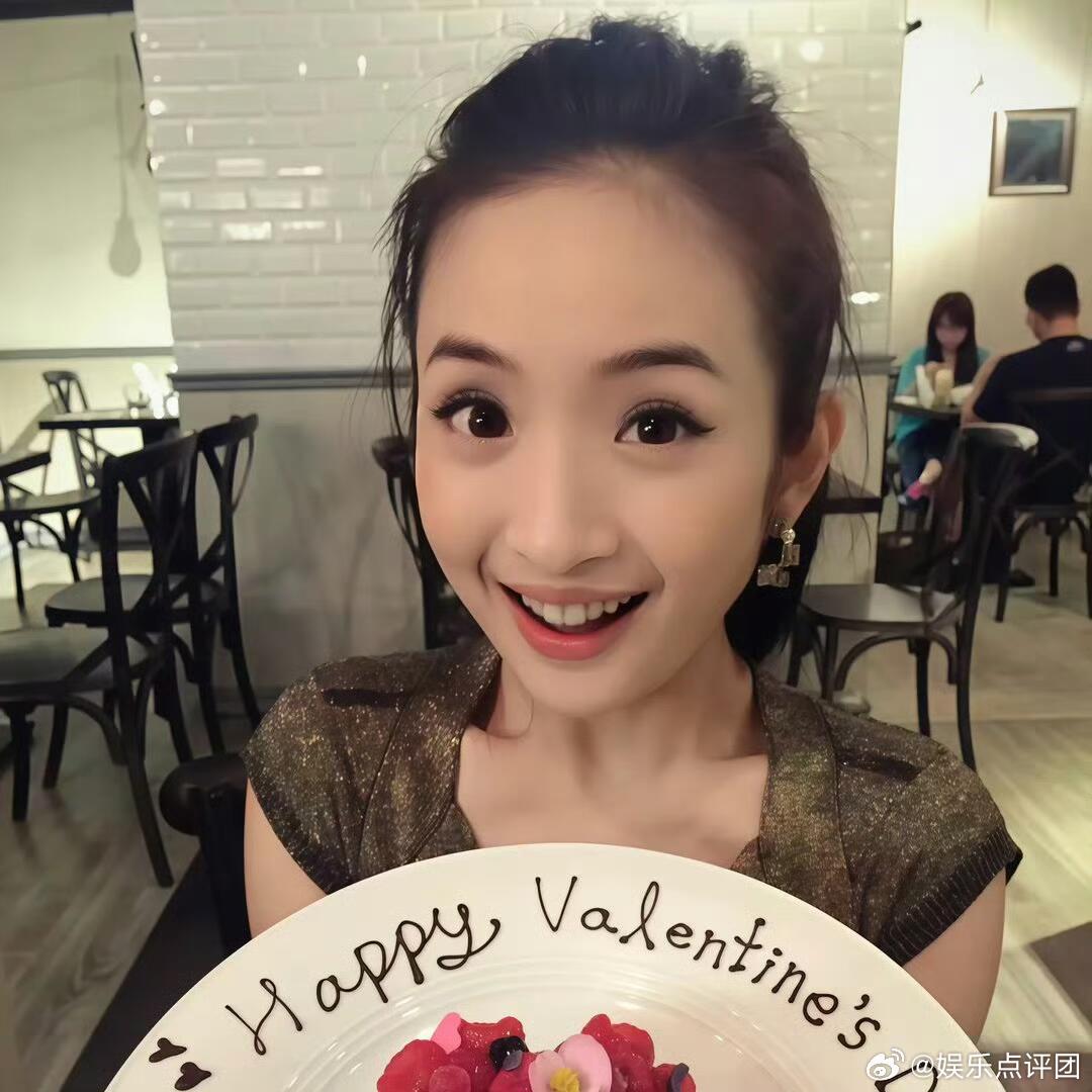 人总是会反复爱上林依晨人总是反复爱上林依晨！她现实中高智又迷人，帮殷桃翻译那段，