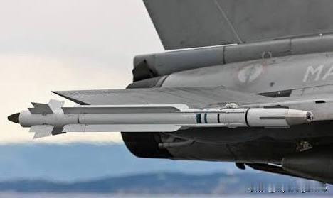 🇫🇷 法国空军为阿联酋提供防空支援；“MICA”空空导弹库存告急

根据与阿