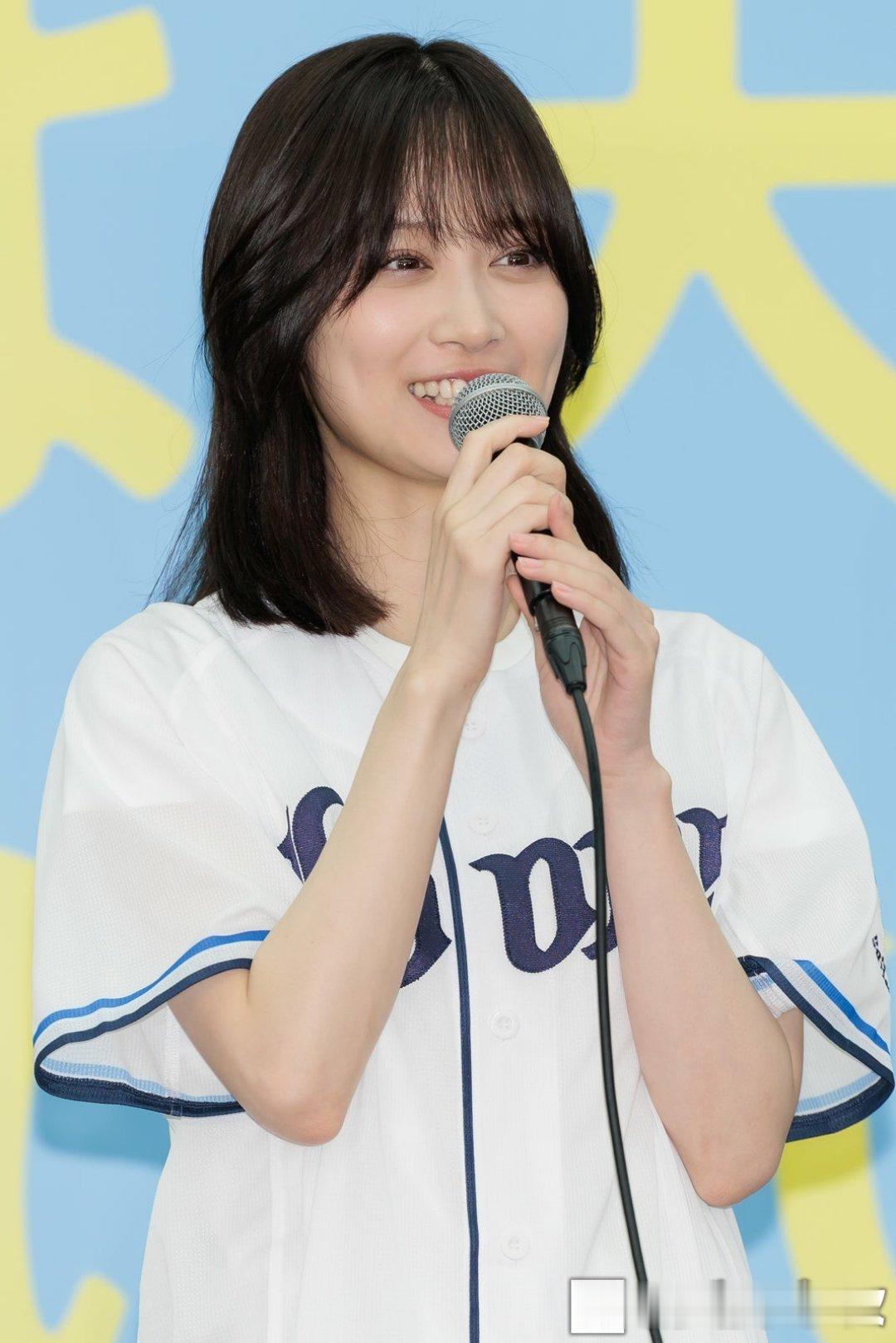 日娱新闻山下美月 女演员山下美月于5月29日在东京都内出席了舞台剧《成濑要成为天