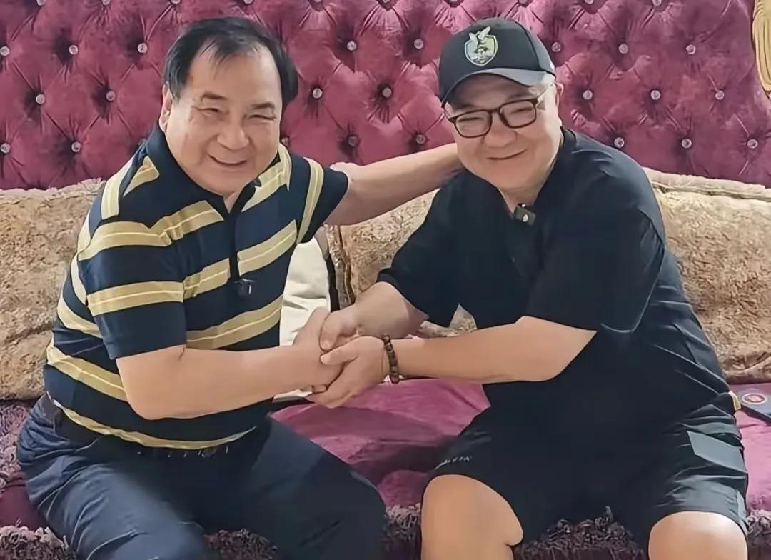 足球小将庆功宴，75岁李晓华先生，京A00001法拉利接孩子
昨晚那场足球小将的