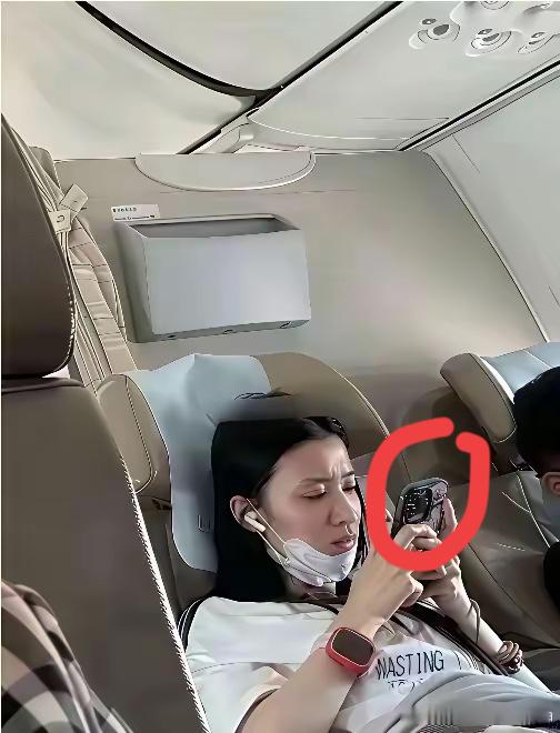 王楚然用的是什么牌子的手机，看上去像素挺好的