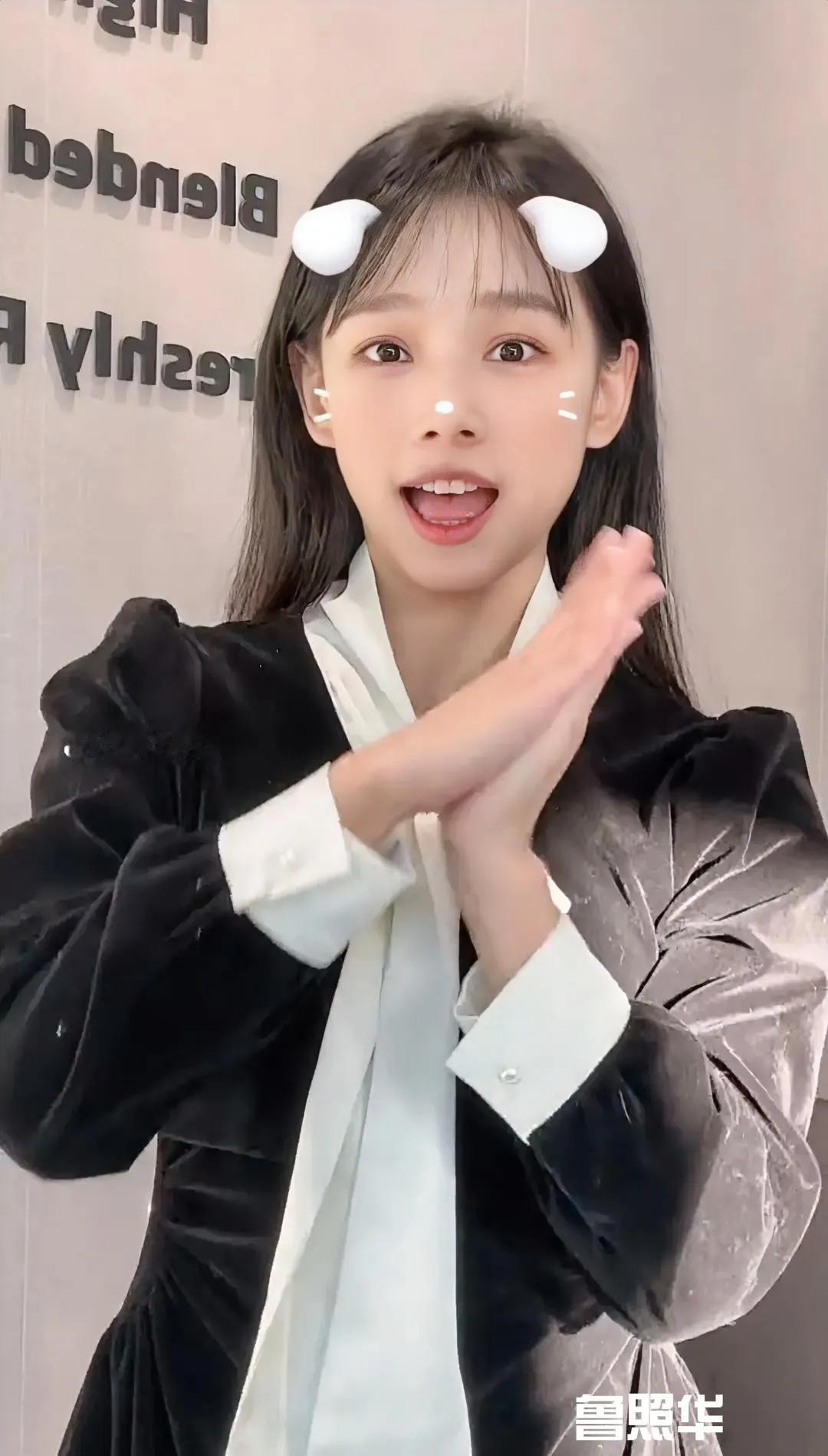 1.于正为了新剧也是尽力了，网友建议他休息几天别发文了。
2.鲁照华拍戏的配合度