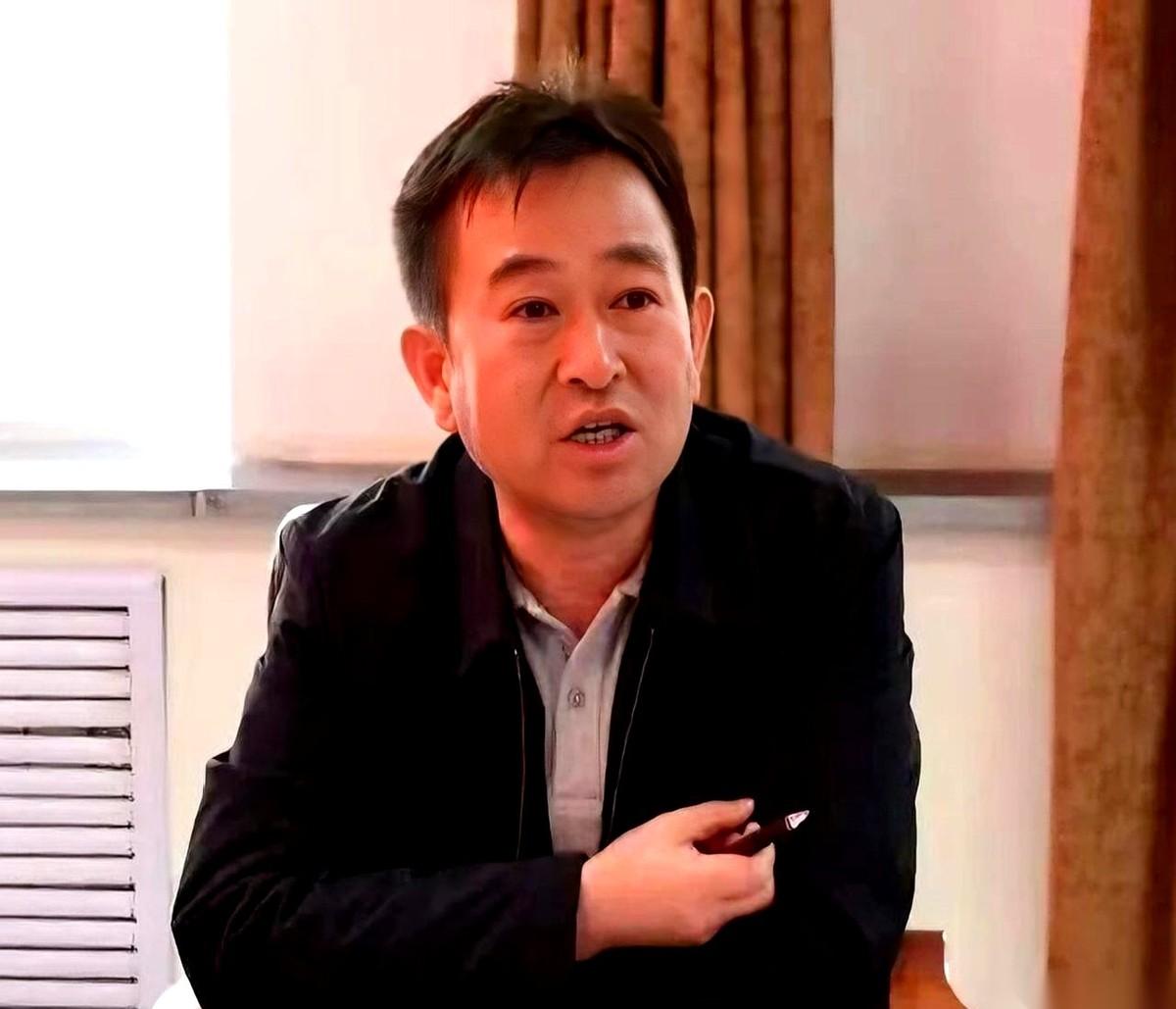 同一天，三条通报，砸向了内蒙古、湖南、青海。
一个管着农牧项目的钱袋子，一个管着