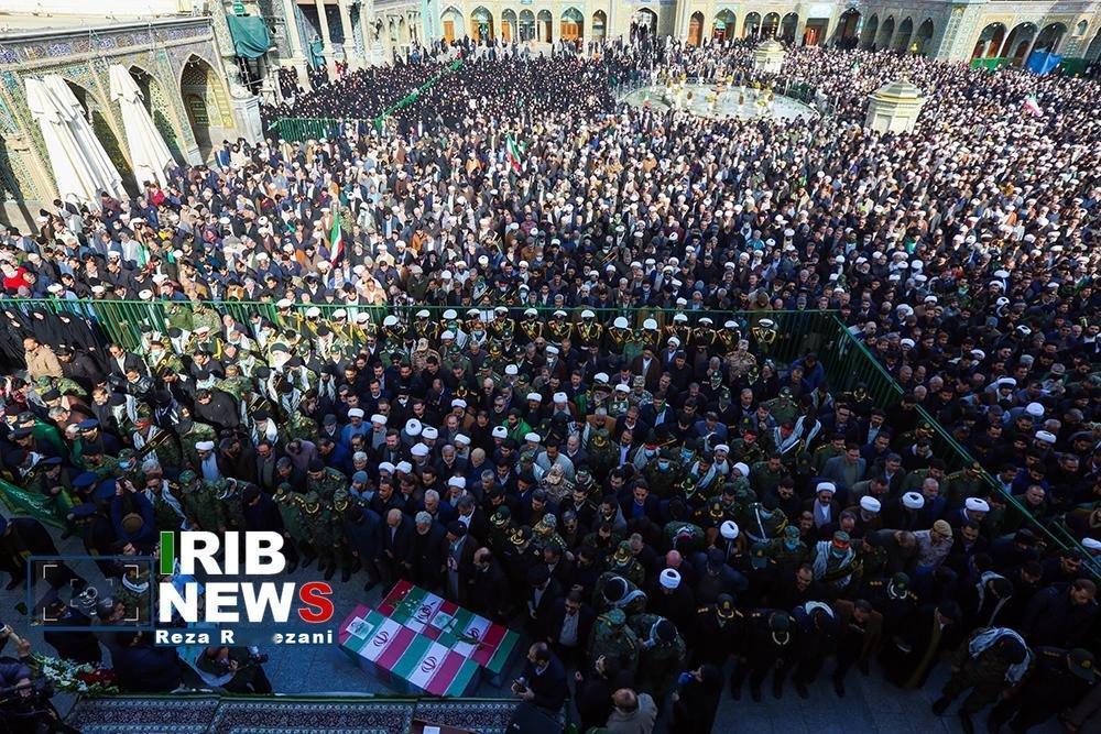 新闻快讯——伊朗库姆市数千民众参加遇袭安保人员葬礼，死者遭暴乱分子杀害！
消息来