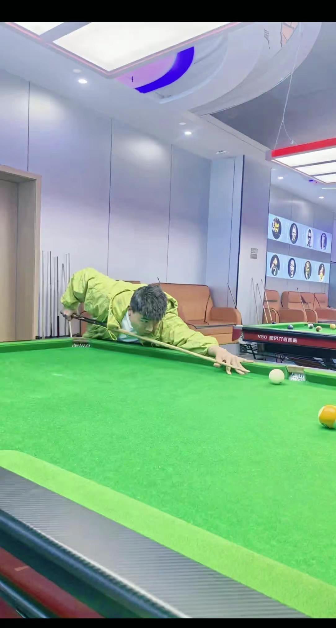 男人很难，你以为不抽烟，不喝酒，不打牌，还顾家，就是好男人了？错了，只要你挣不来