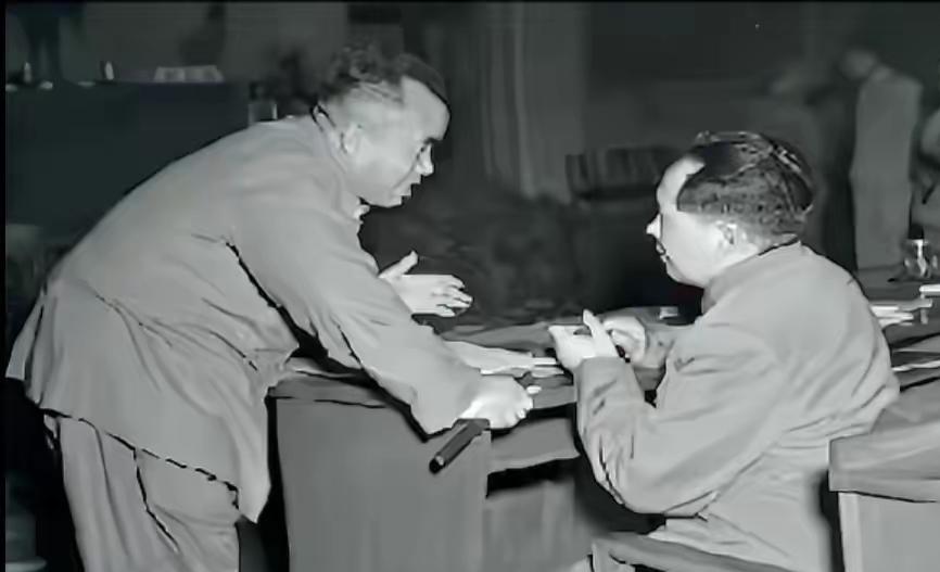 毛主席进京“赶考”前，给全党立下两条铁规矩！

1949年春天，新中国眼看就要成