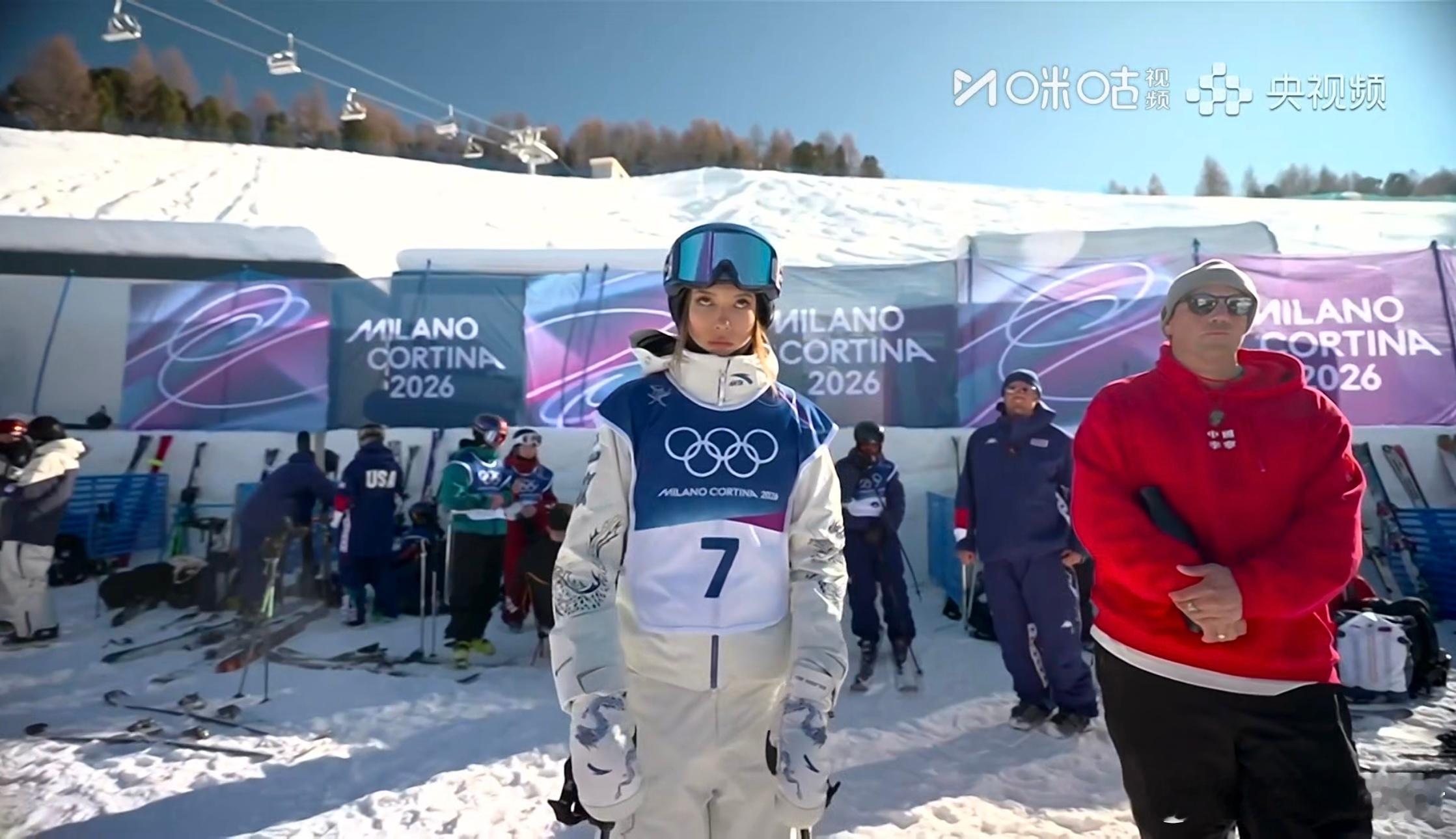 再来，加油！谷爱凌第一滑摔倒冬奥会