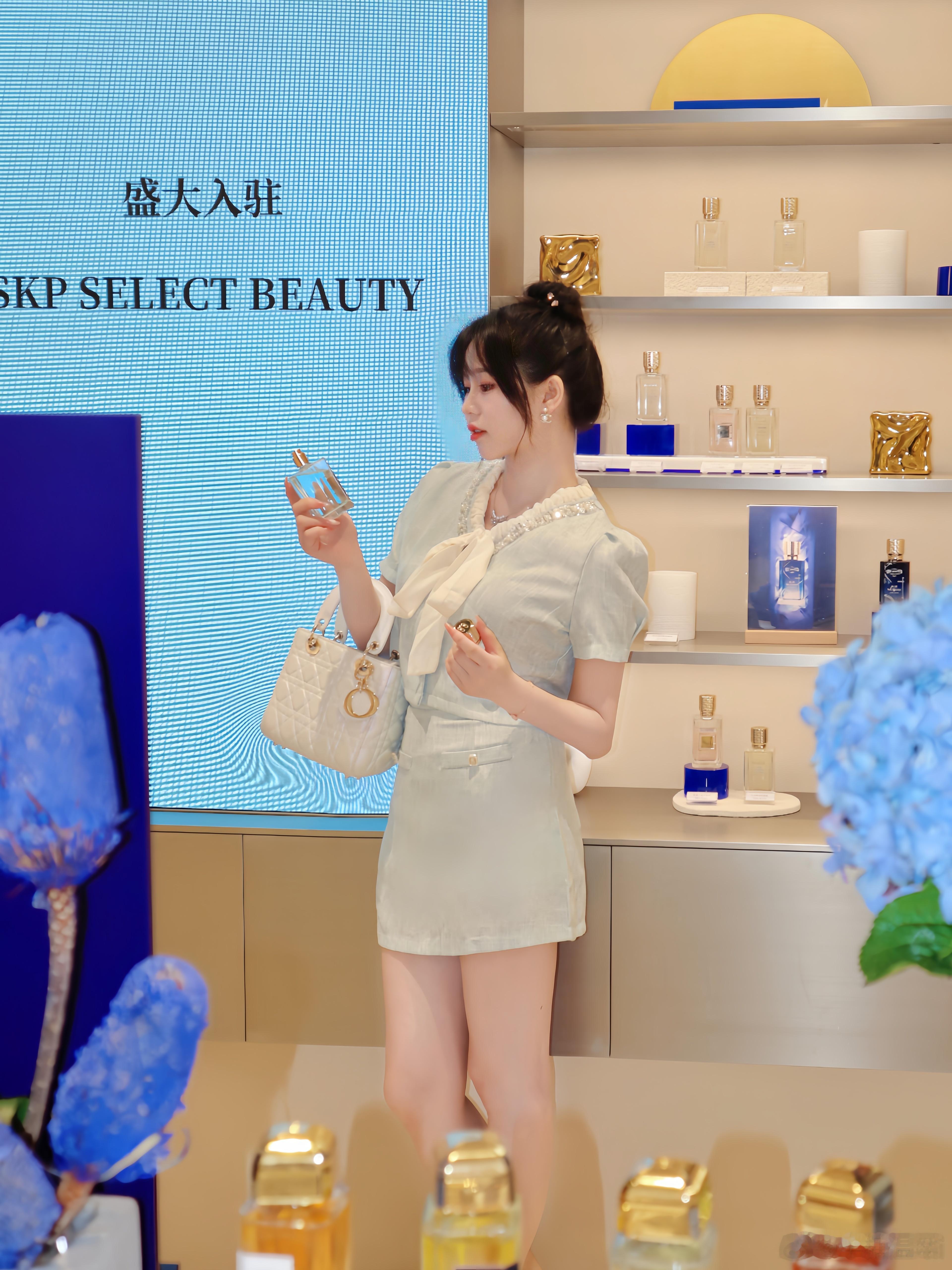 人生不止一个方向🧚🏻‍♀️👗:TAOJI时尚女装 ​​​
