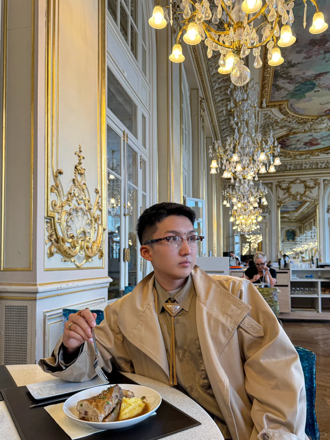 来巴黎一定要去这家博物馆餐厅花小钱装大杯