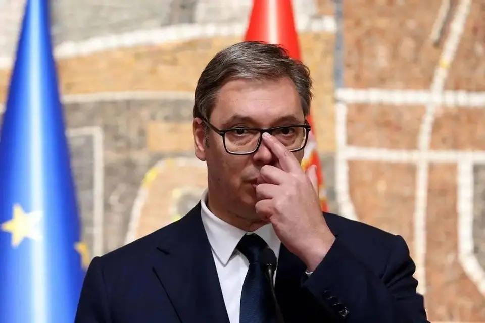 虽然武契奇雄心壮志一心为国，但不知道塞尔维亚人民是不是站在他身后。从2024年1