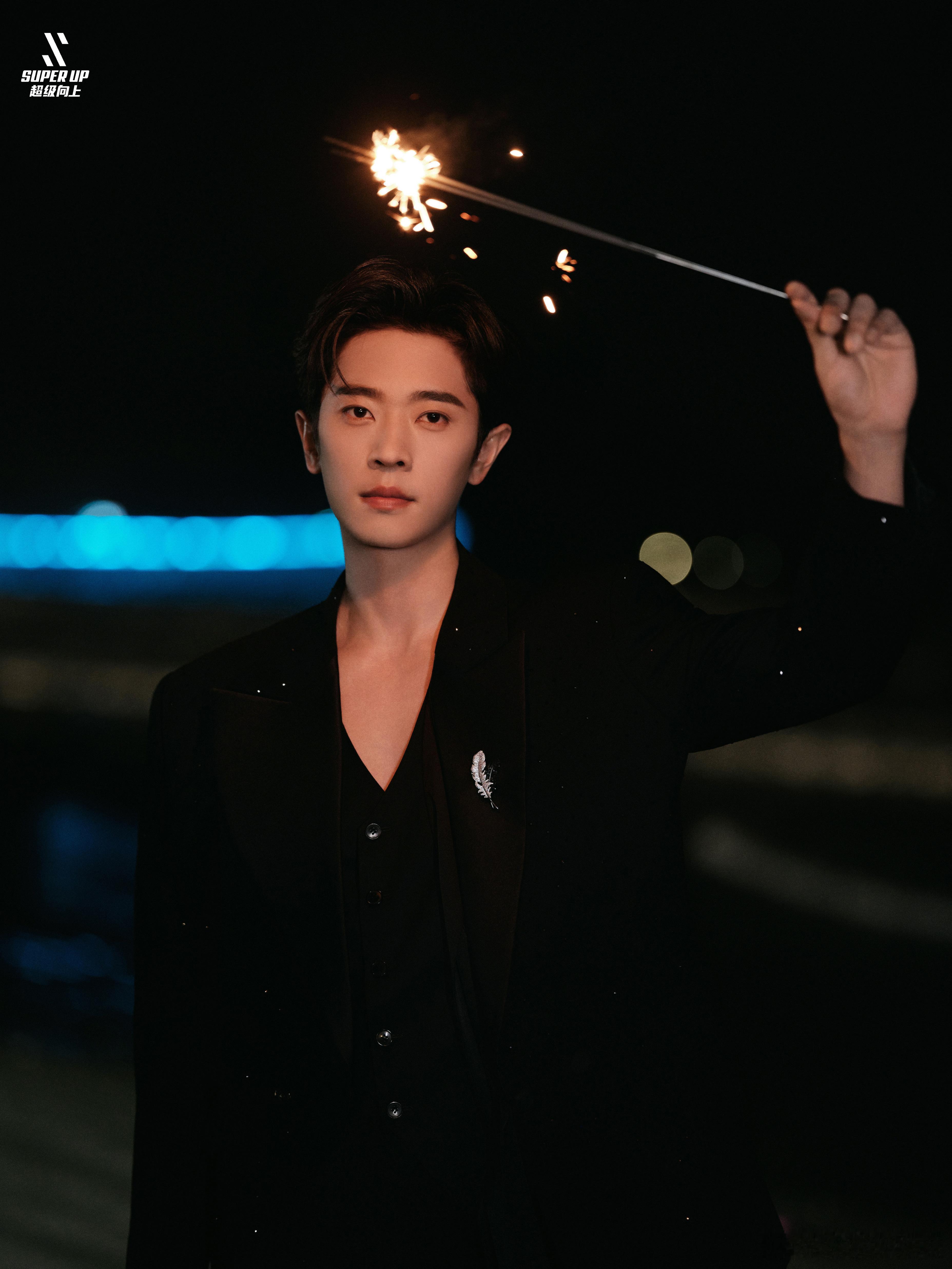 丞磊世另我没有不吃的义务 星光大赏AnotherME的吃货属性实锤！贪吃模样萌化