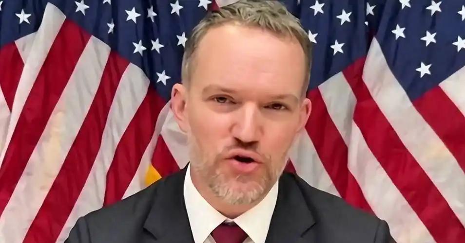 美国开始慌啦？美国把对中国的关税从145%降下来了，结果却发现中国客户没了，根本