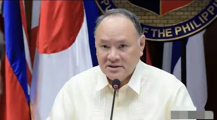 4月24日，根据法新社报道，就在美国、菲律宾、日本等国17000多人在吕宋岛海域