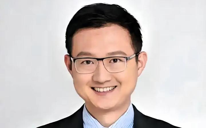 打一针就好了。谁能想到这种禽兽话竟然出自上海某研究所所长、堂堂左博士的口中。就在