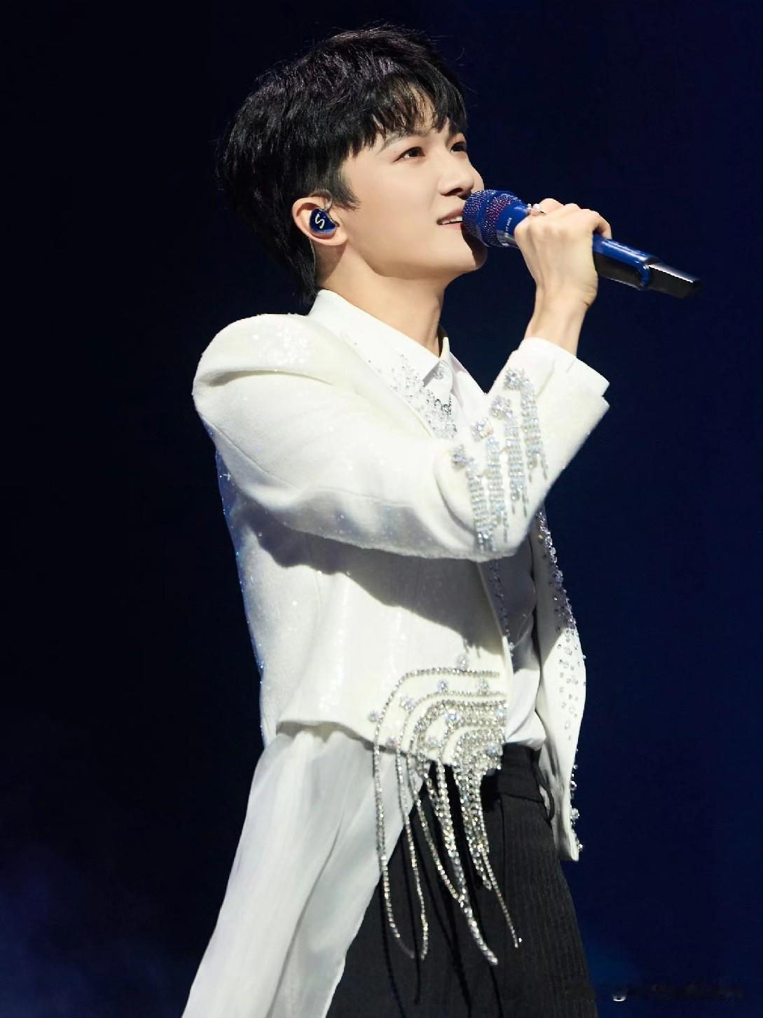 看到这个话题，忍不住再多说两句。特别是那句“多选我”，这不就跟咱们年底冲KPI一