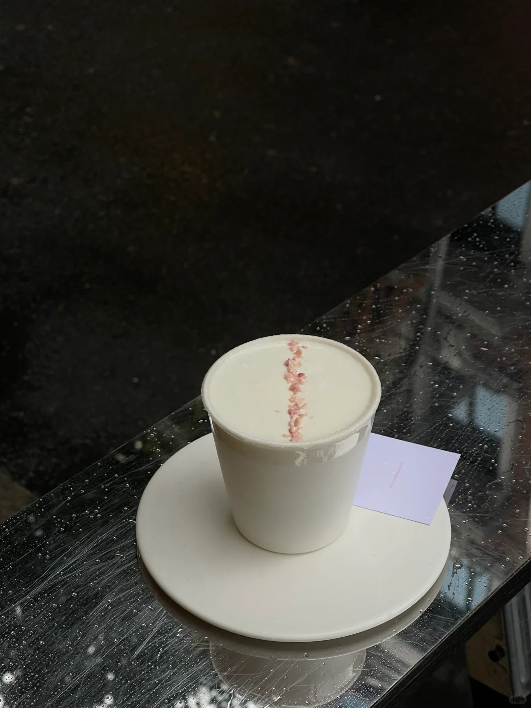 llrice咖啡竹苑店装修不好看 店员才好看