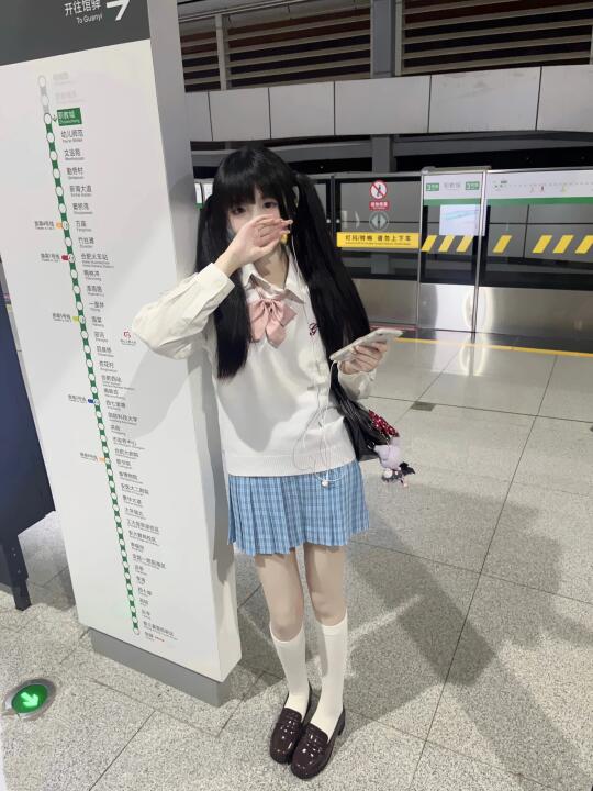 地铁偶遇..