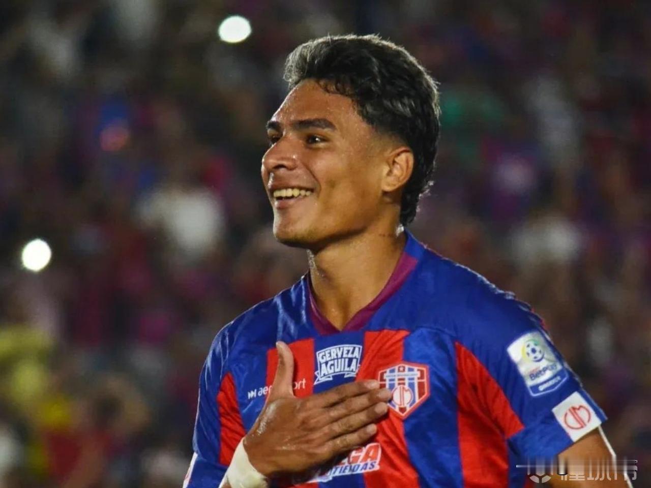 中超绯闻外援---萨缅托…萨缅托现年26岁，来自哥伦比亚，司职中场，现在他在德转