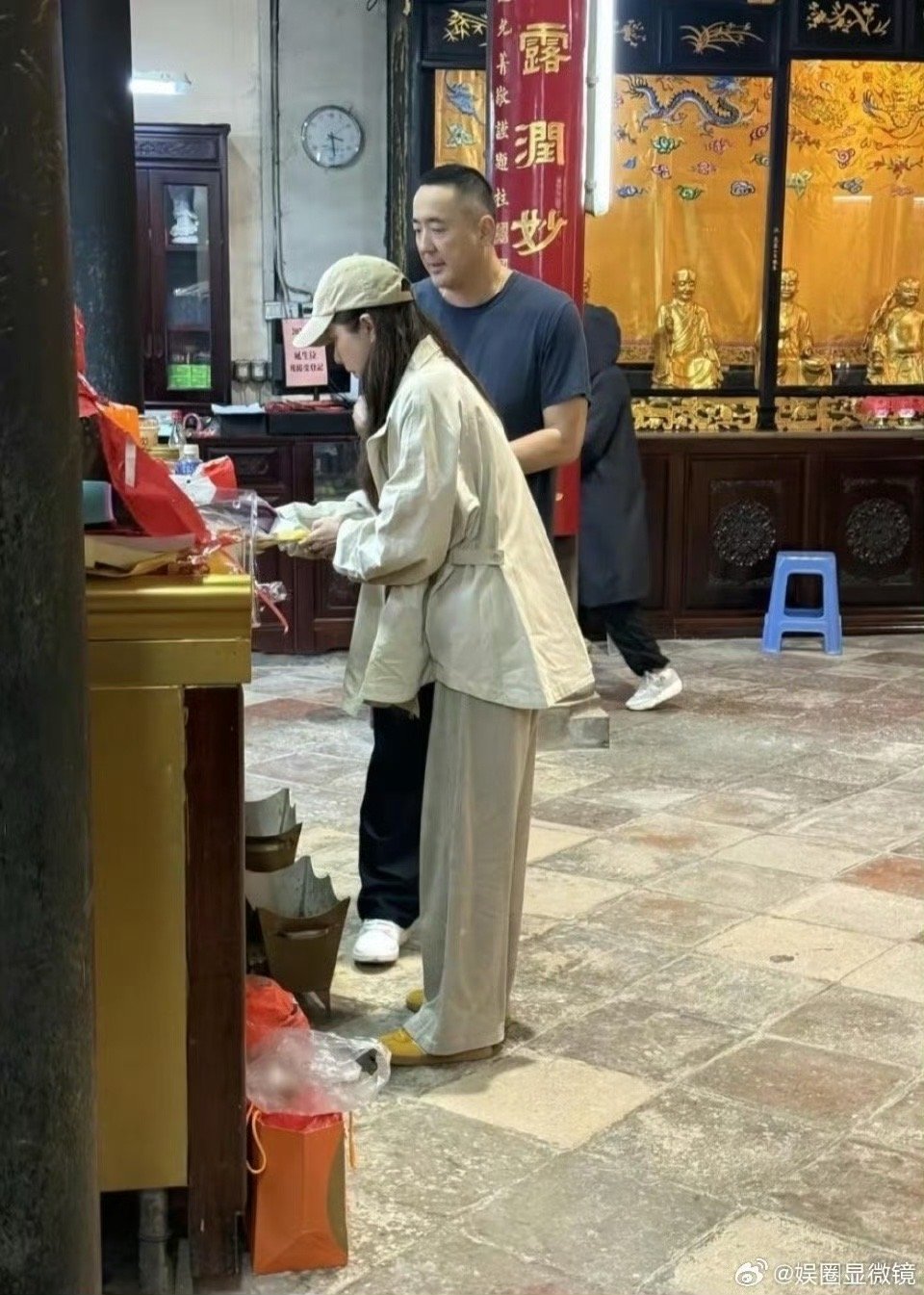 曾黎男友这个年纪谈恋爱很正常吧，恋爱自由，人家自己开心幸福就行啊 