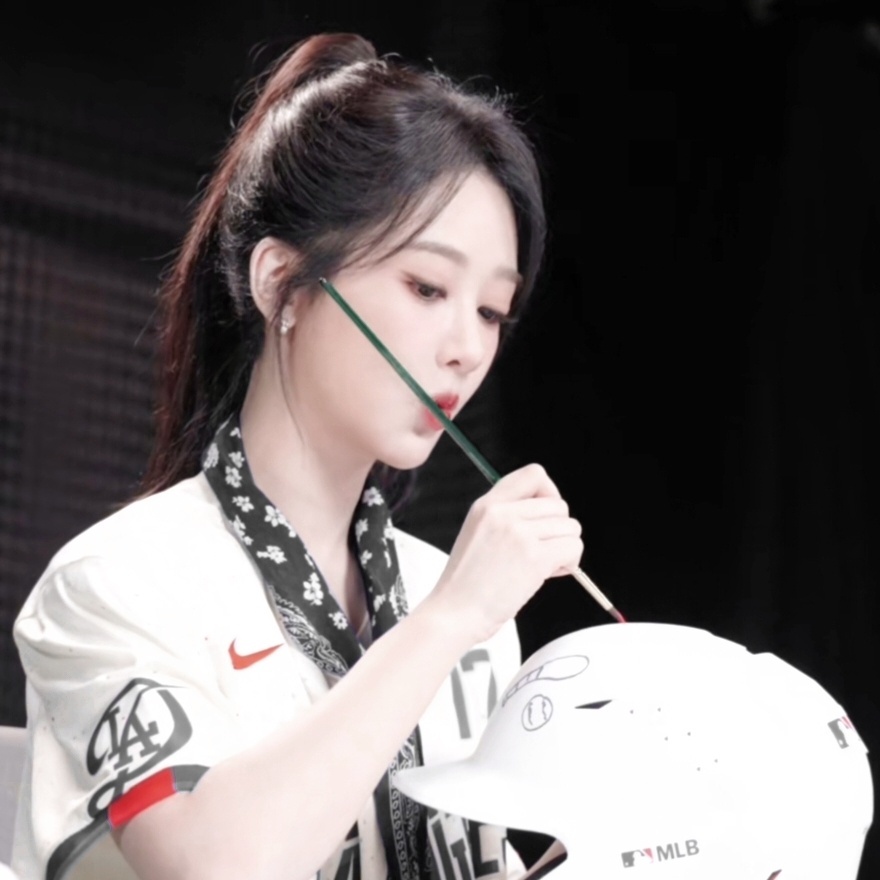 杨紫 yz杨紫黄梓瑕yz杨紫簪中录去喜欢的城市，买最喜欢的花，见最喜欢的她【杨紫