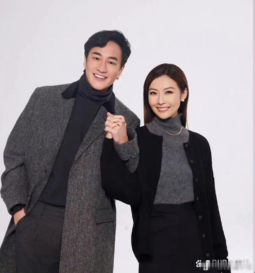 何润东曾回应未生孩子51岁何润东和老婆结婚10年， 46岁妻子林姵希保养得很好，