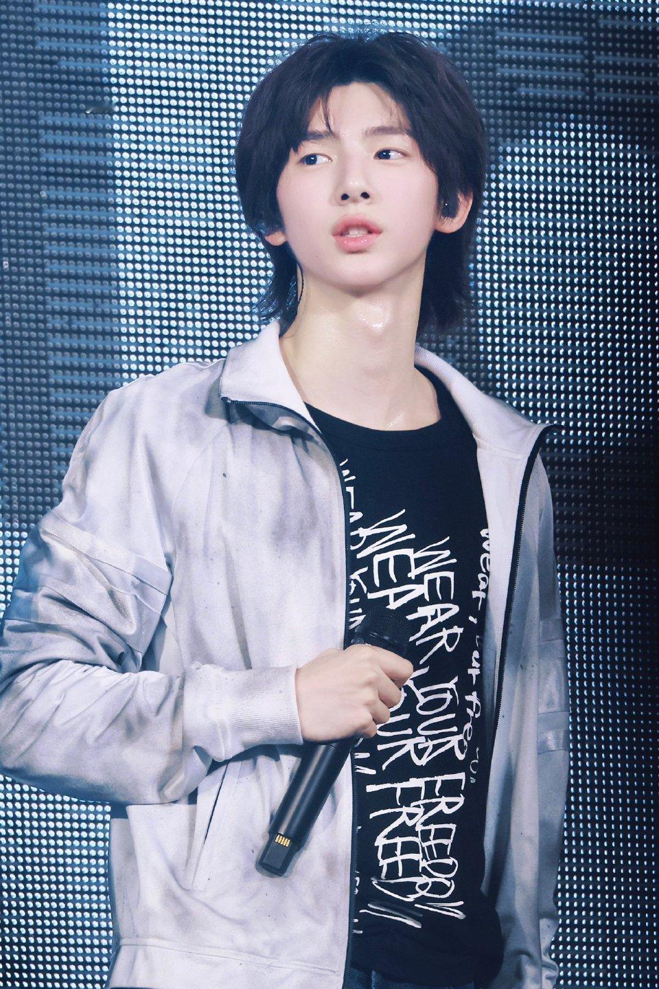 🐰 此等萌物的兔牙要显现出来了 