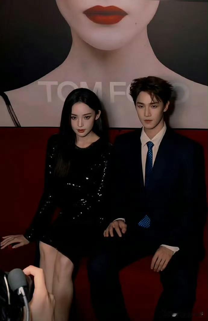 李昀锐粉丝因活动顺位向品牌维权，属实离谱！娜扎论资历、论咖位，哪样不碾压？粉丝非
