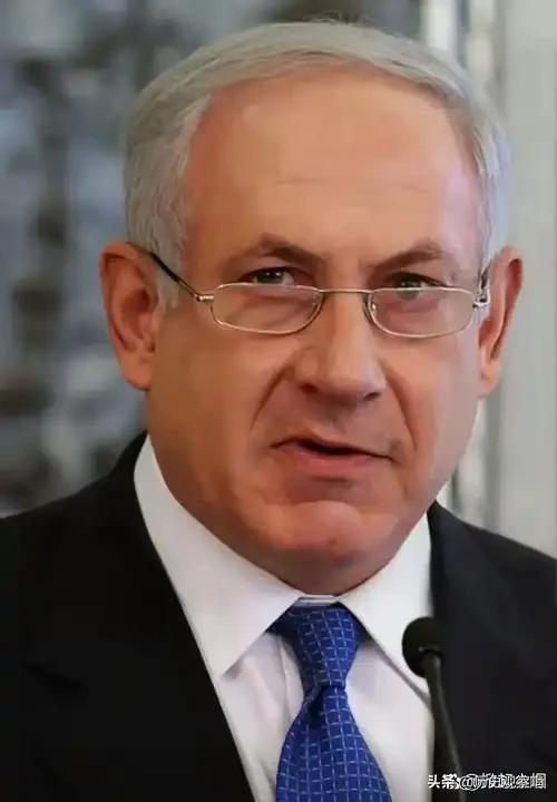 俄乌冲突打了四年多，普京也没想着把乌克兰总统府轰炸了，也没有想着在泽连斯基会见外