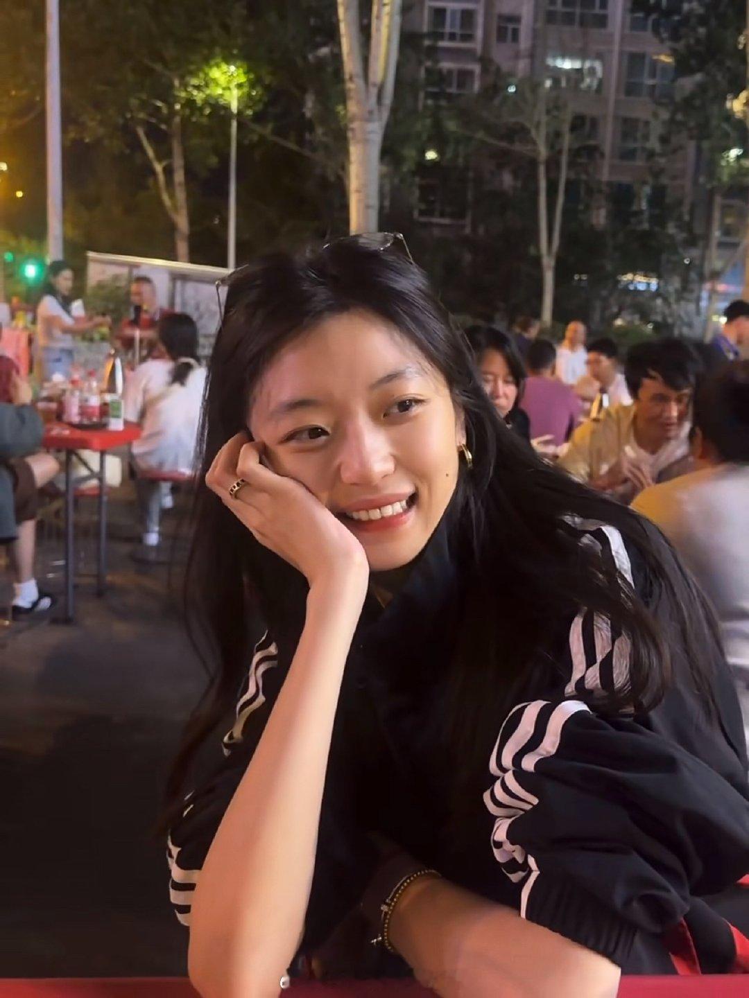 孙千亲自选包送粉丝孙千的诚意 啊啊啊啊啊，没想到孙千说送包就送，说买就买啊。居然
