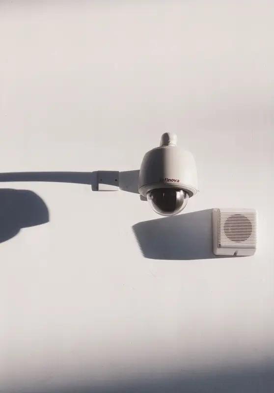 现在老板监视员工微信，300 元就能搞定，这“监控神器”太可怕了。据报道，有软件