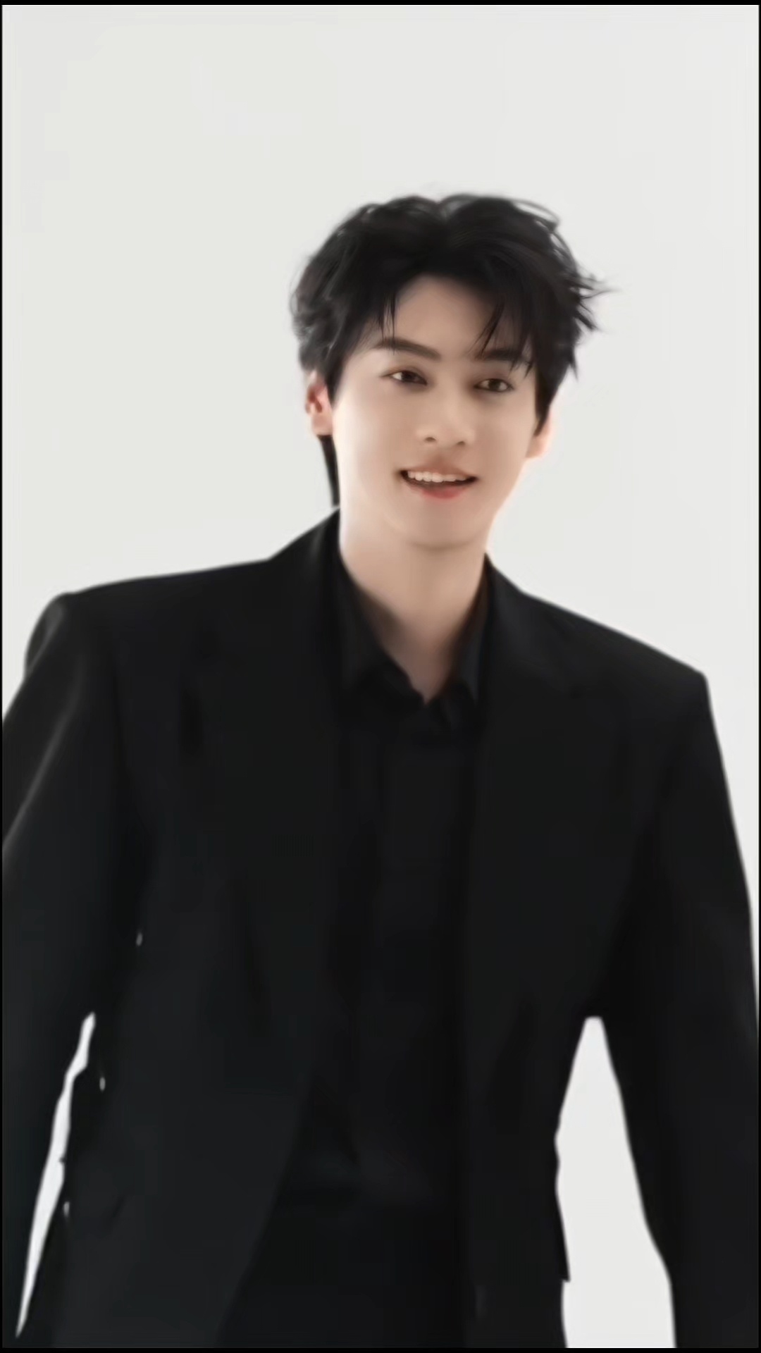 像素小人跳overdrive 田栩宁西装拍摄花絮