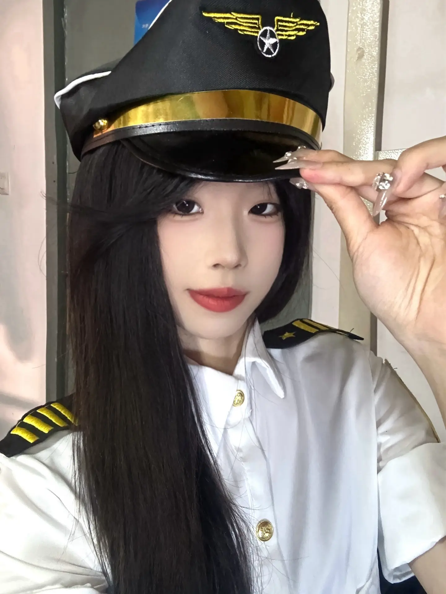 视奸完毕 没发现什么异常 但是你有点太受欢迎了 跟他们绝交吧 我觉得你有我就够了