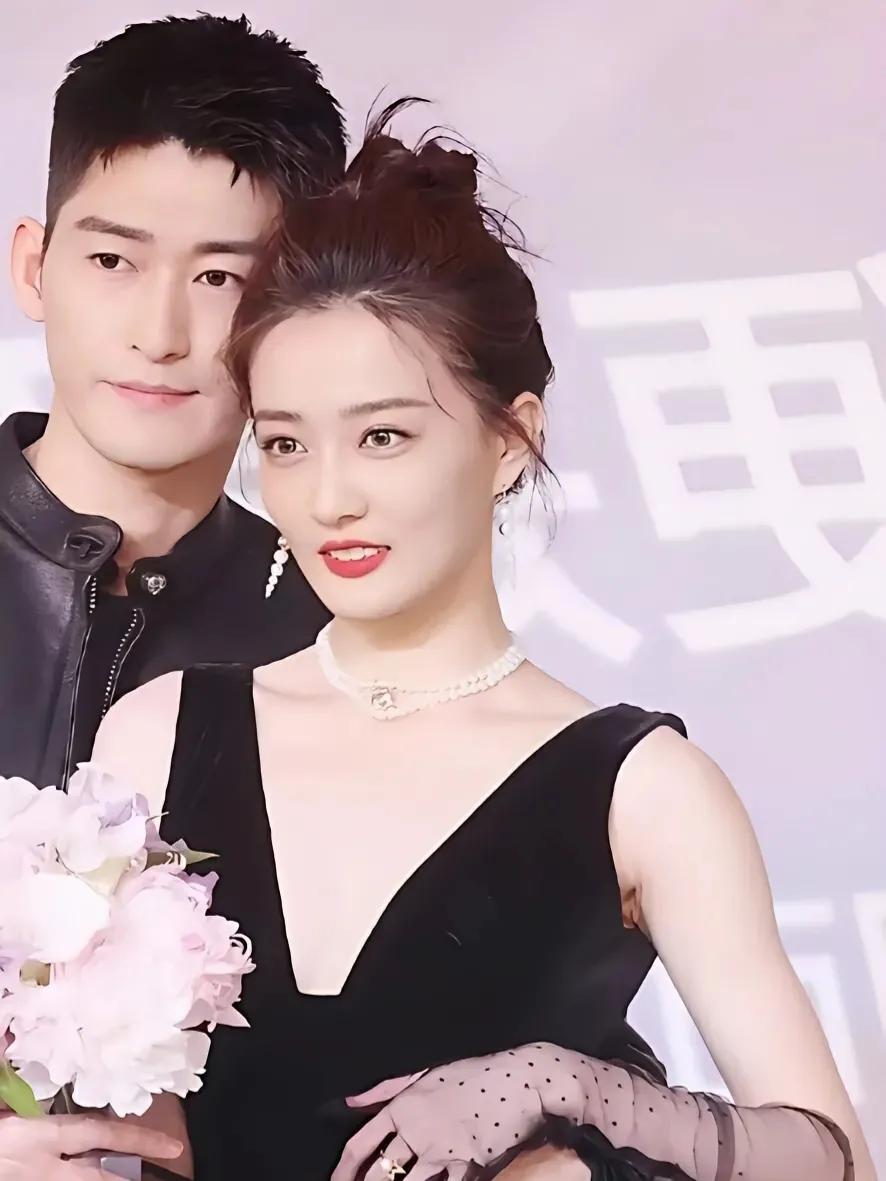 徐璐是一位备受瞩目的演员，她在影视圈中有着举足轻重的地位。她的演技、外貌和性格都