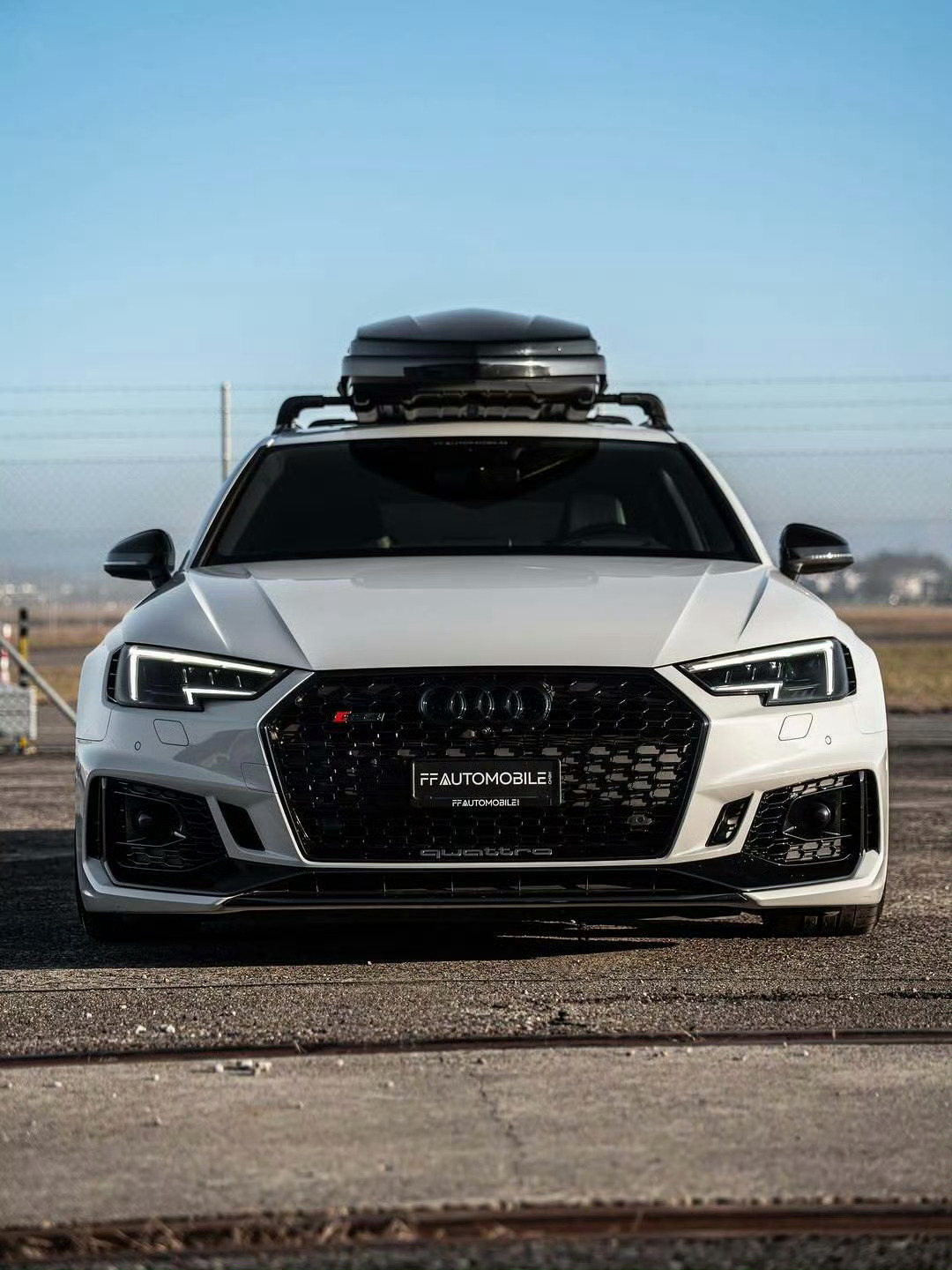 奥迪 RS4 Avant 
