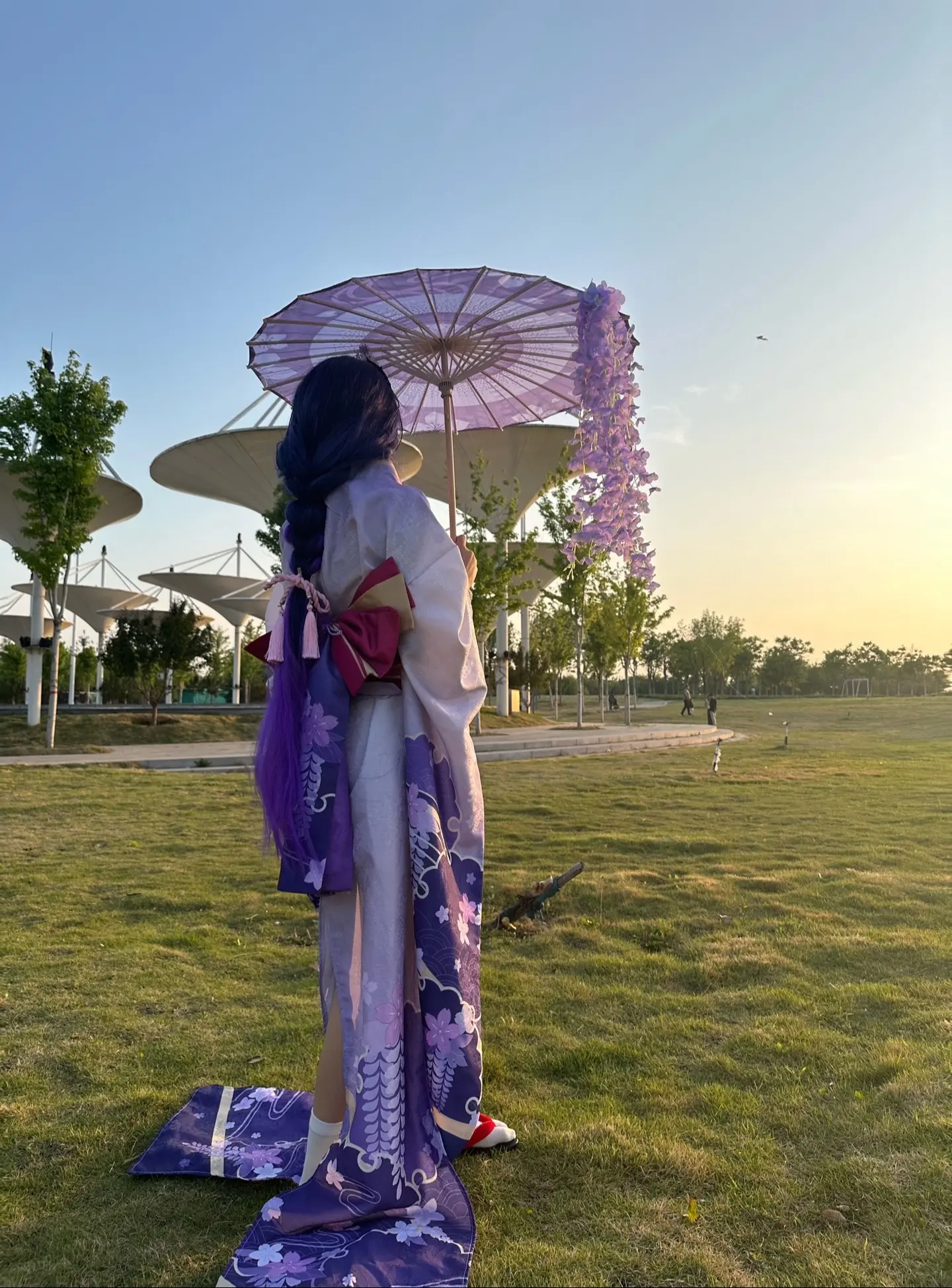 会在一瞬间突然明白 有些牢笼是自己给自己的
