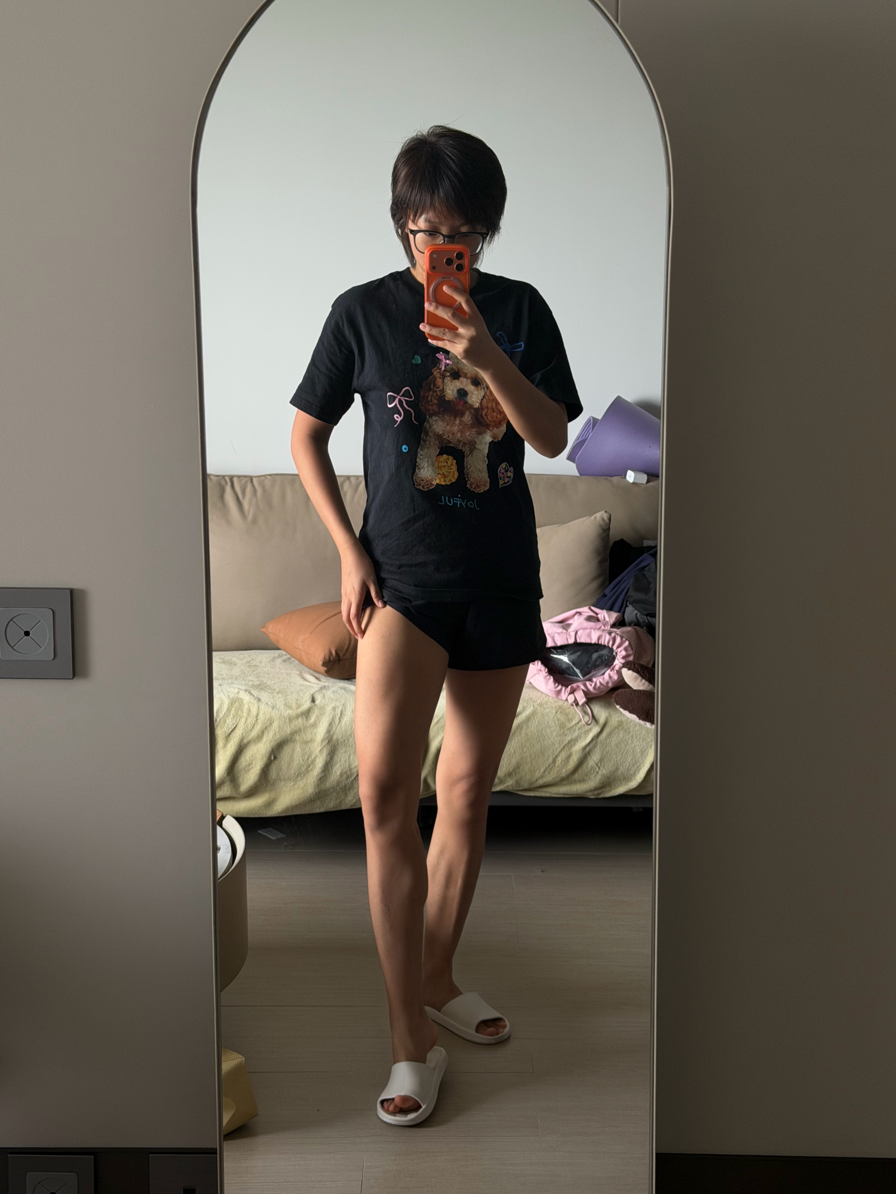 所有人！练腿日！跟小助理一起阴暗爬行