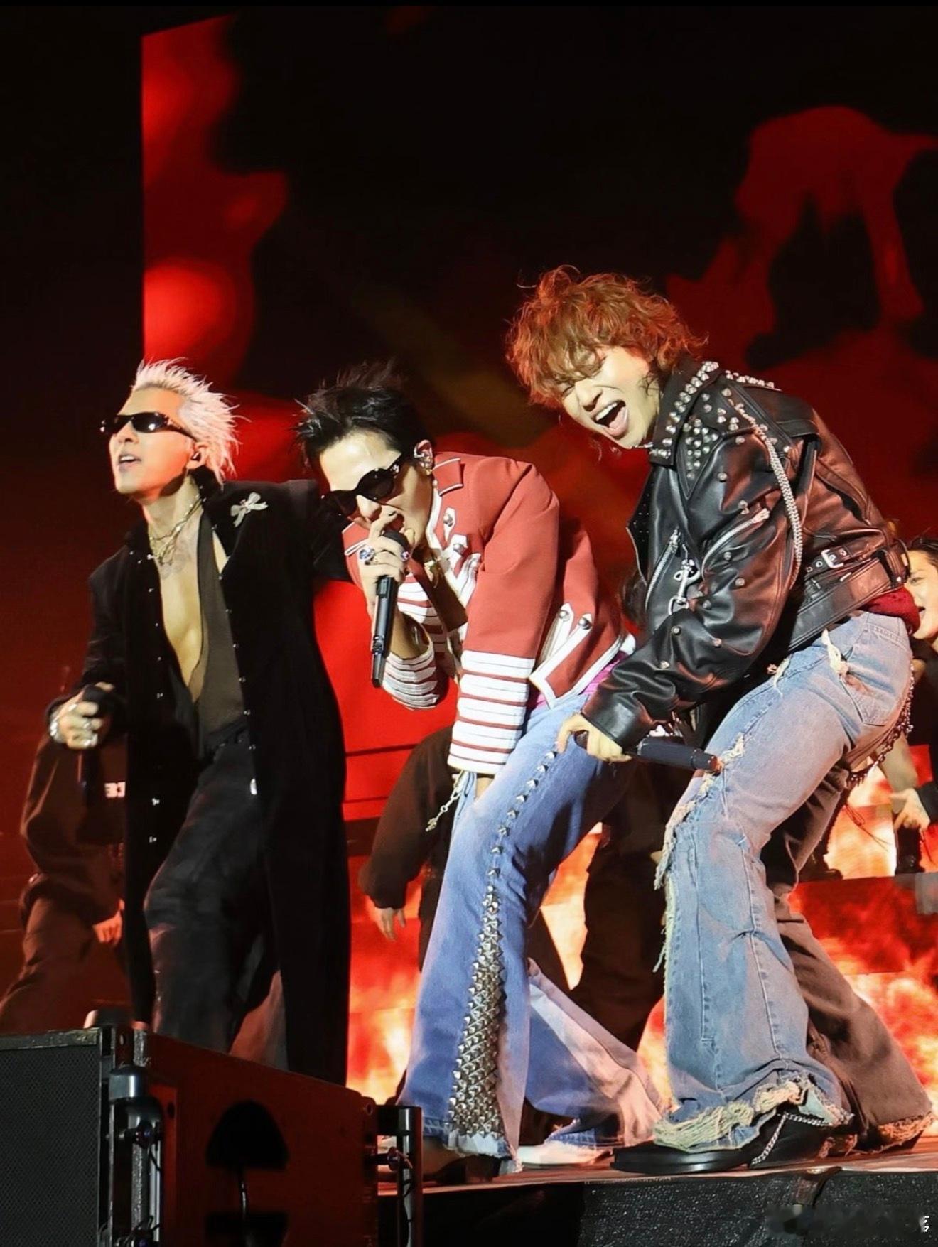 BIGBANGBIGBANG二十周年第一个纪念舞台很难想象这是一位出道满二十年的
