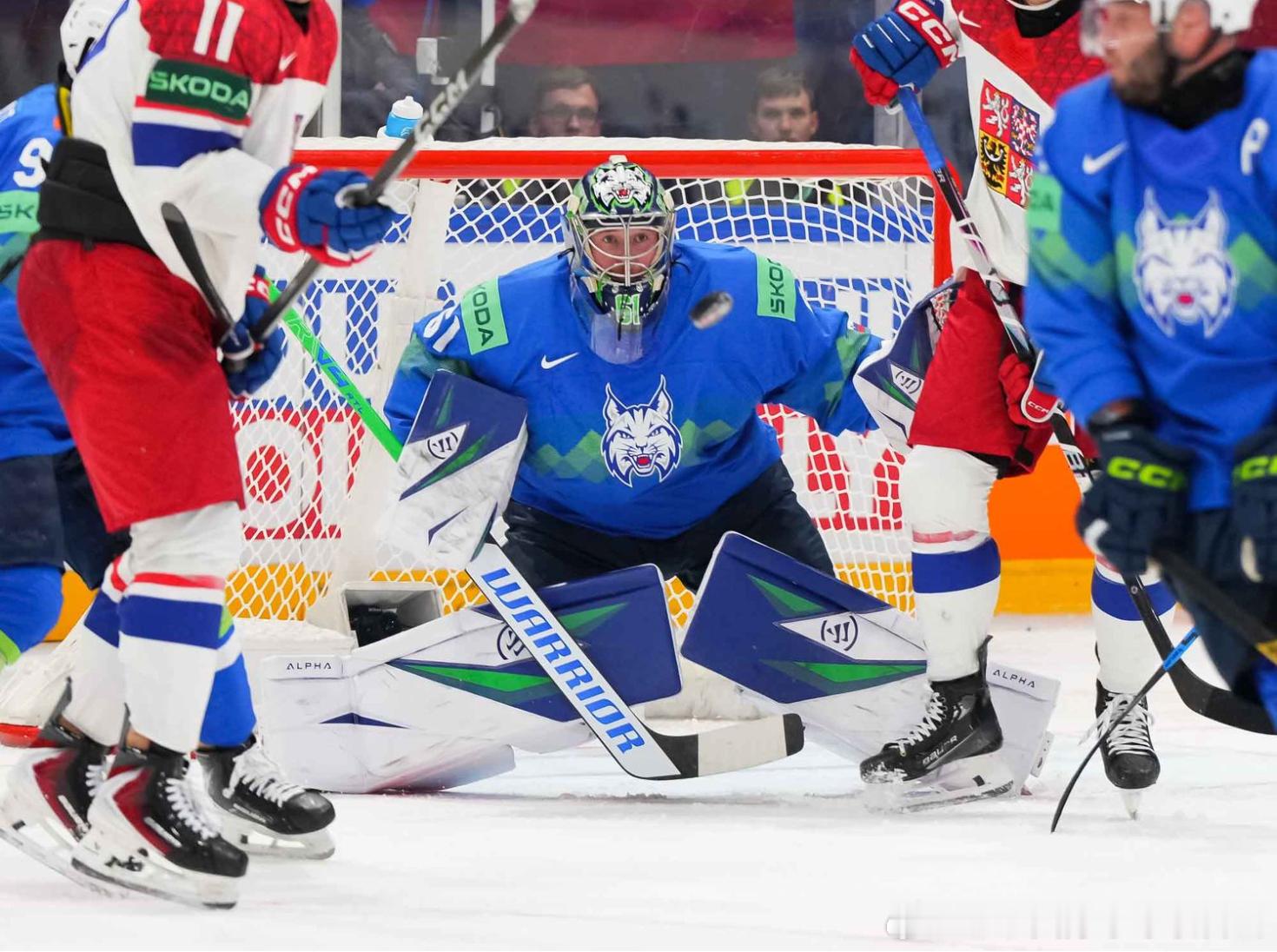 IIHF说明书 出生于1993年10月5日，身高187cm，斯洛文尼亚国家队的主
