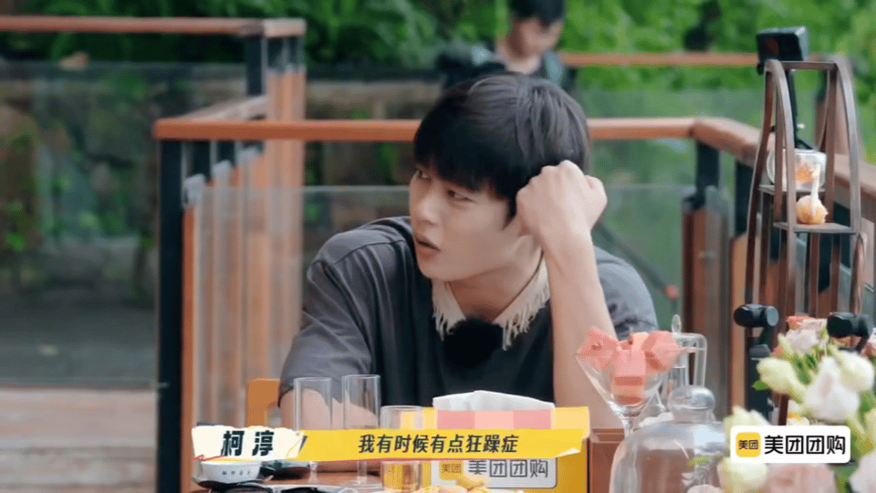 这是有点躯体化了啊😨不过短剧演员真有可能这样身体不好，因为老是熬大夜拍还睡不了