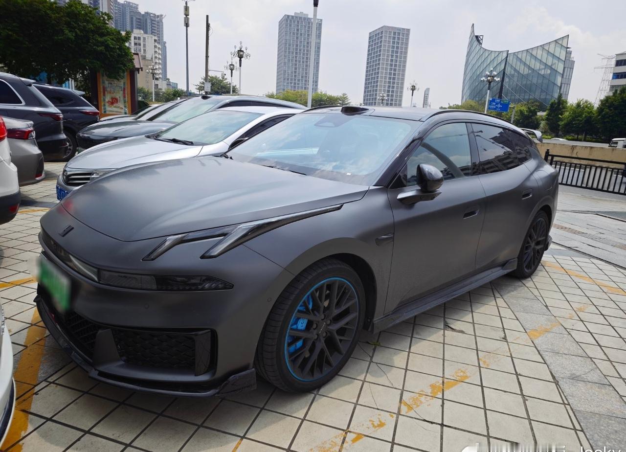 公司这么多工作车，我真是独爱开07GT

因为大车除了大，就没有任何优点，而大，