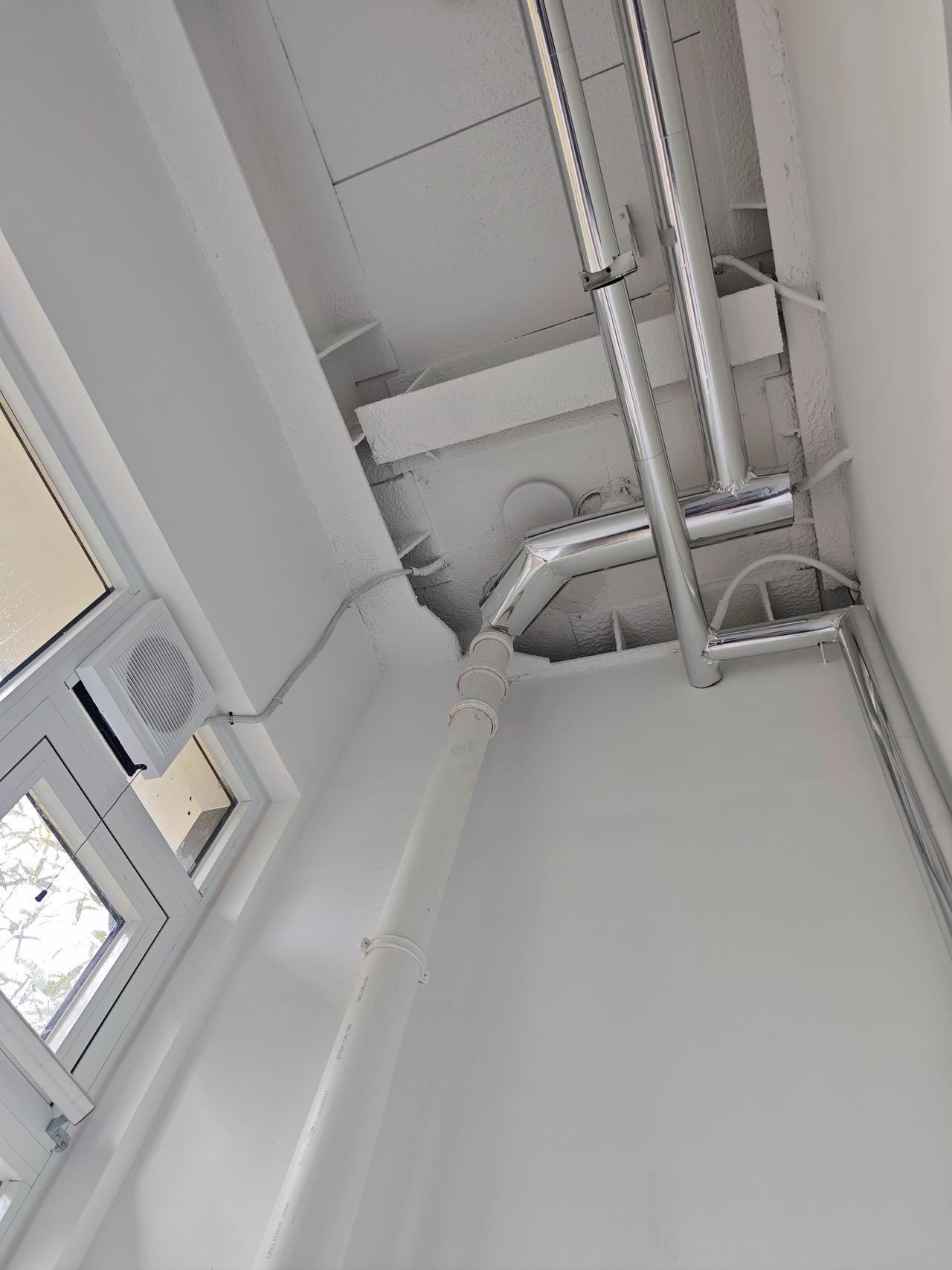 工程造价这个行业，没有两把刷子，是真的干不了了。
昨天，一个朋友找我，说有个钢结