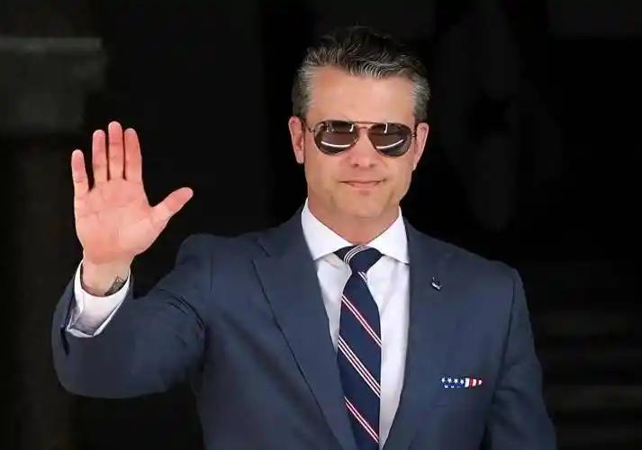 美国防长一句话，直接把美国人搞破防了。他说中美真要开打，不出半小时，美军航母全得