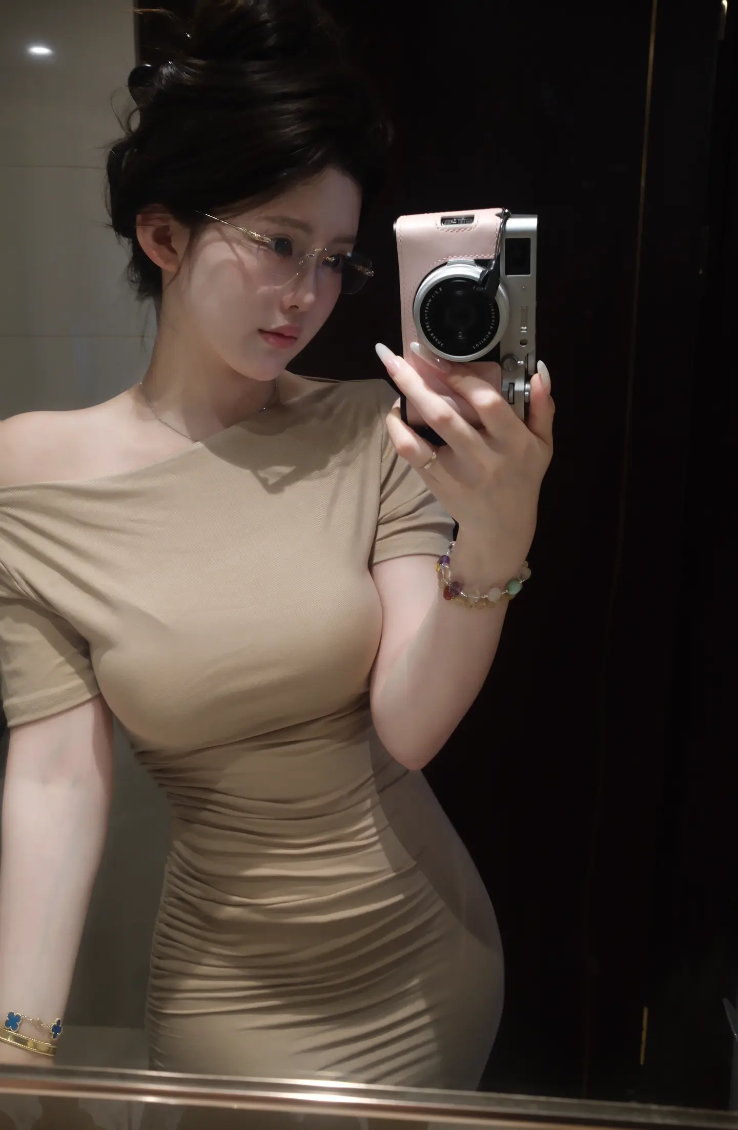 大千世界 谁要和你这个蠢货纠缠一辈子