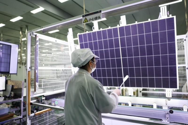欧盟又开始针对中国了！

据英国《金融时报》5月4日报道，欧盟以所谓“安全担忧”