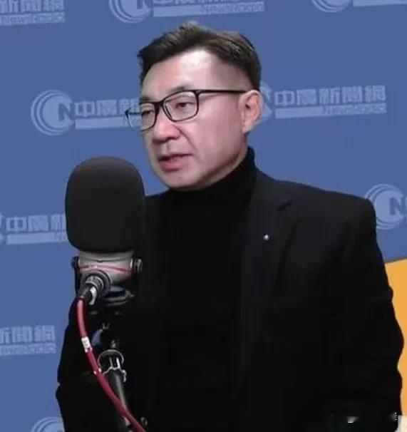 针对台湾省立法机构2月1日的“立法院长”选举一事，由于蓝绿白三方皆不过半，选举的