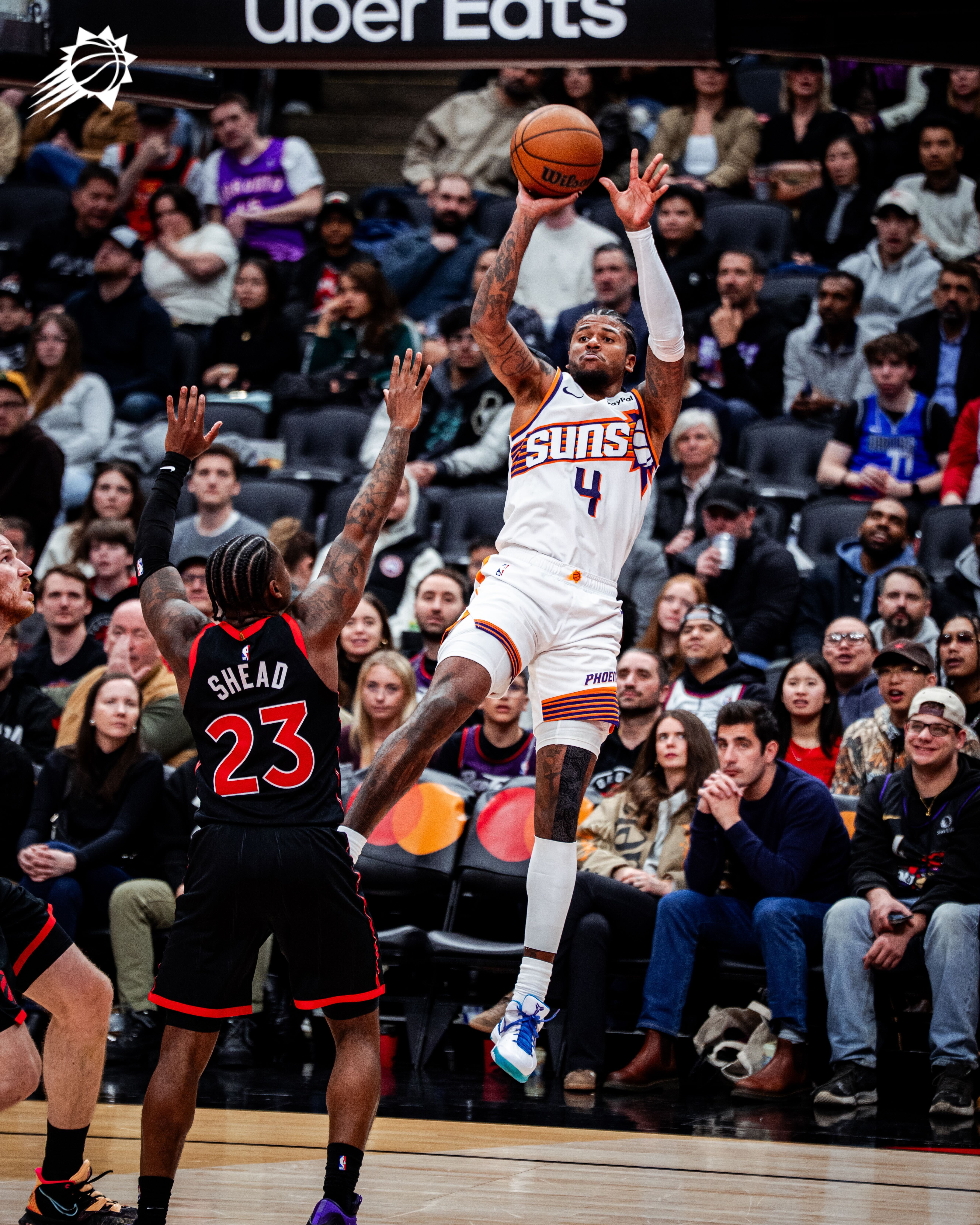 杰伦格林命中高难度翻身后仰‼️随后高难度三分再中！34分到手👋菲尼克斯太阳 ｜